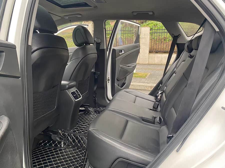 Hyundai Tucson 2015 #11 Hyundai Tucson 2015 car image #11