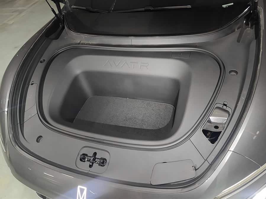 Avatr 06 2025 car image #11