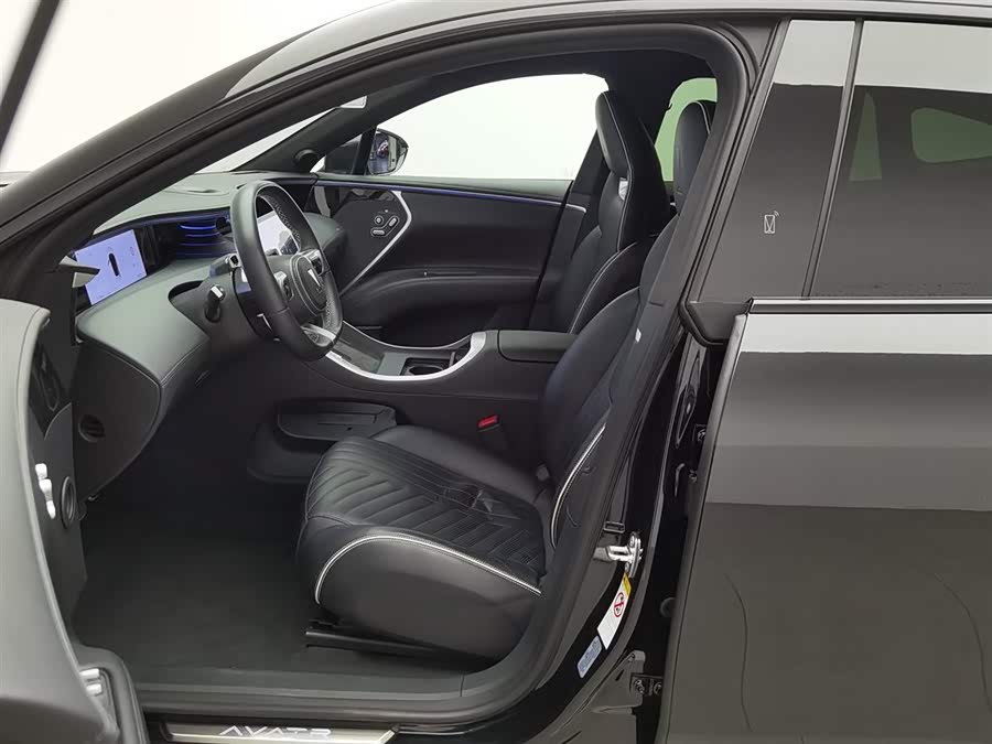 Avatr 11 2023 car image #11