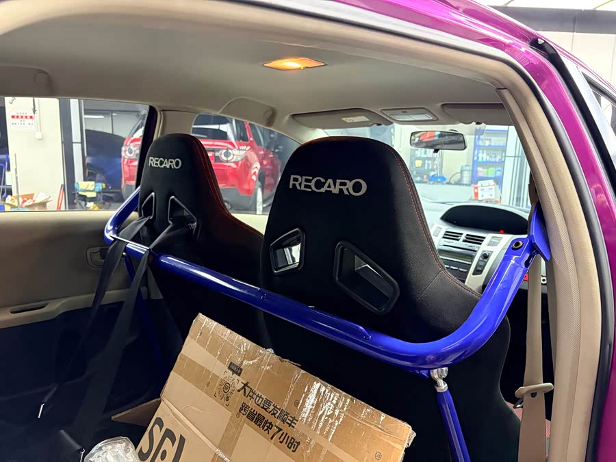 Toyota Yaris 2011 car image #11