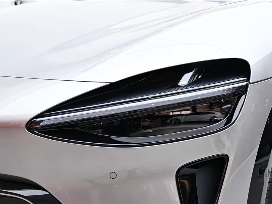 MI YU7 2025 image de voiture #11