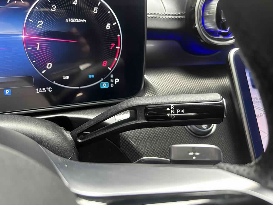 Mercedes-Benz C Class 2023 car image #11