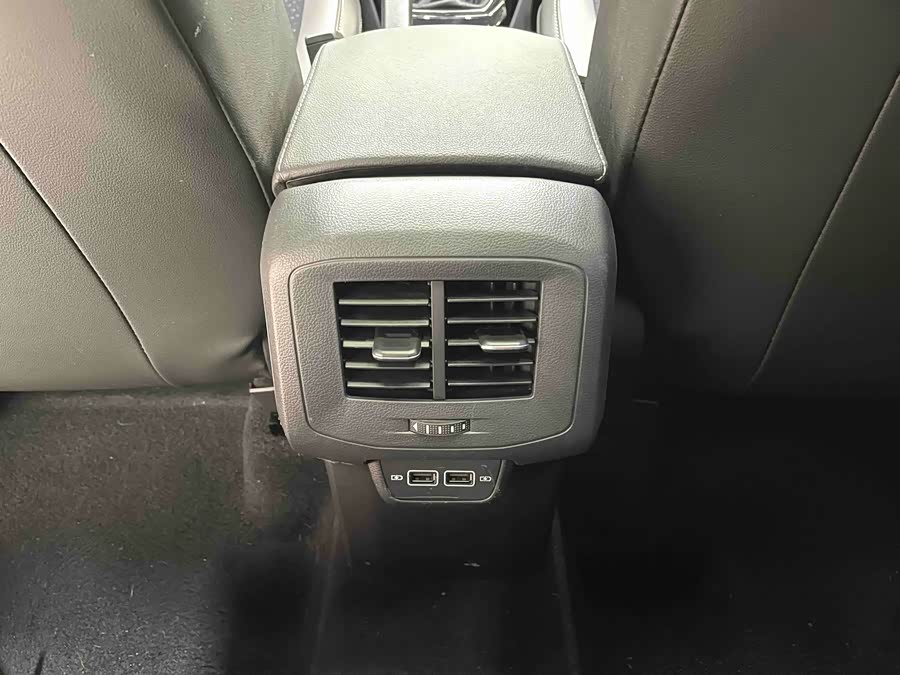 Volkswagen Tacqua 2023 car image #11