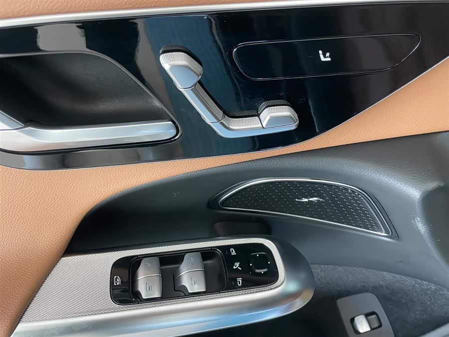 Mercedes-Benz E Class 2024 car image #11