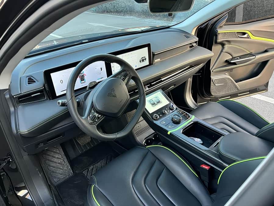 哪吒汽车 哪吒U 2022 汽车图片 #11