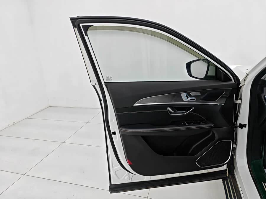 X70 PLUS 2020 #11 X70 PLUS 2020 car image #11