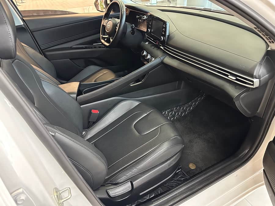 Hyundai Elantra 2023 #11 Hyundai Elantra 2023 car image #11