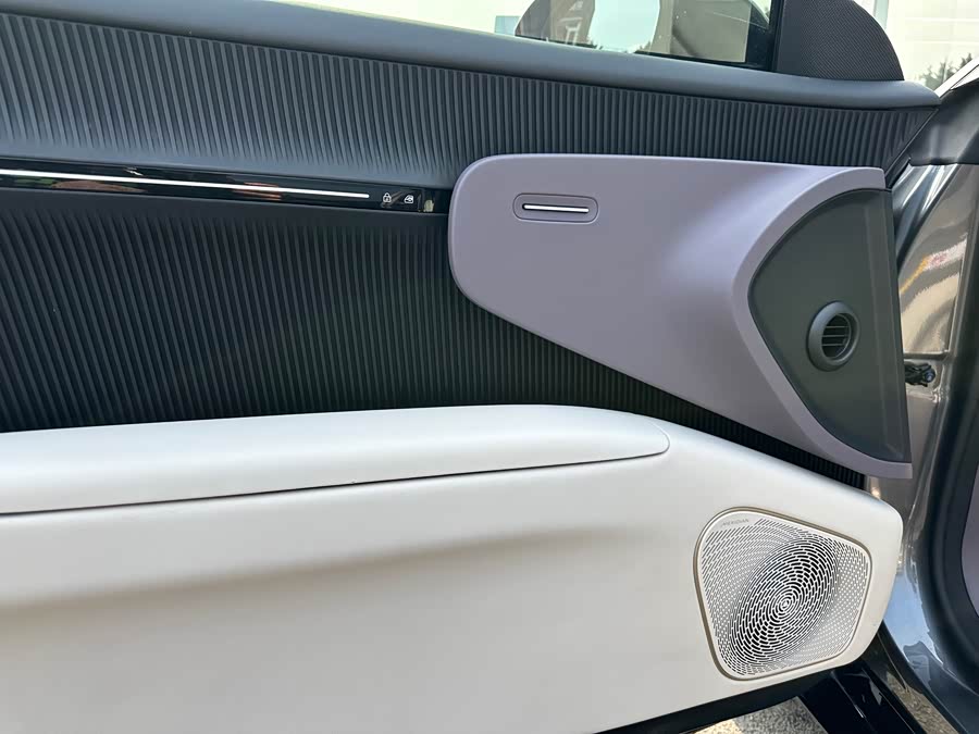 Avatr 12 2024 #11 Avatr 12 2024 car image #11