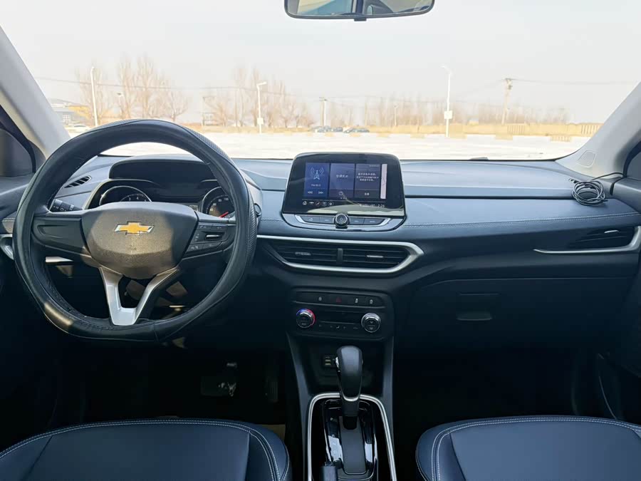 Chevrolet Tracker 2022 imagen de coche #11