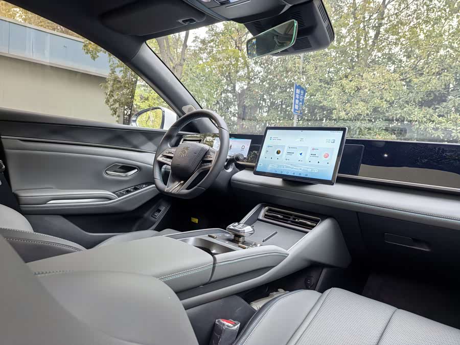 BYD Qin L 2025 car image #11