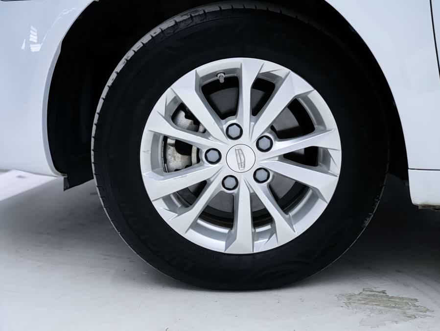 GEELY Emgrand 2022 car image #11
