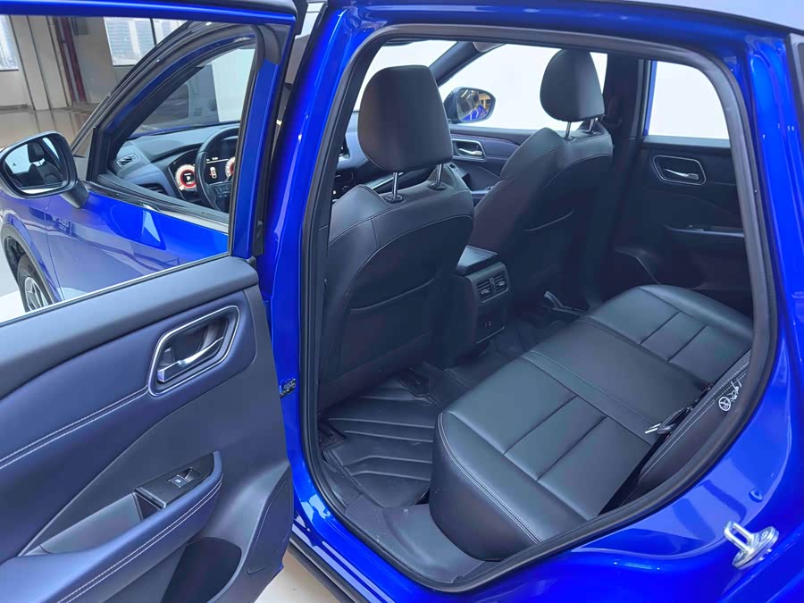 Nissan Qashqai 2023 car image #11