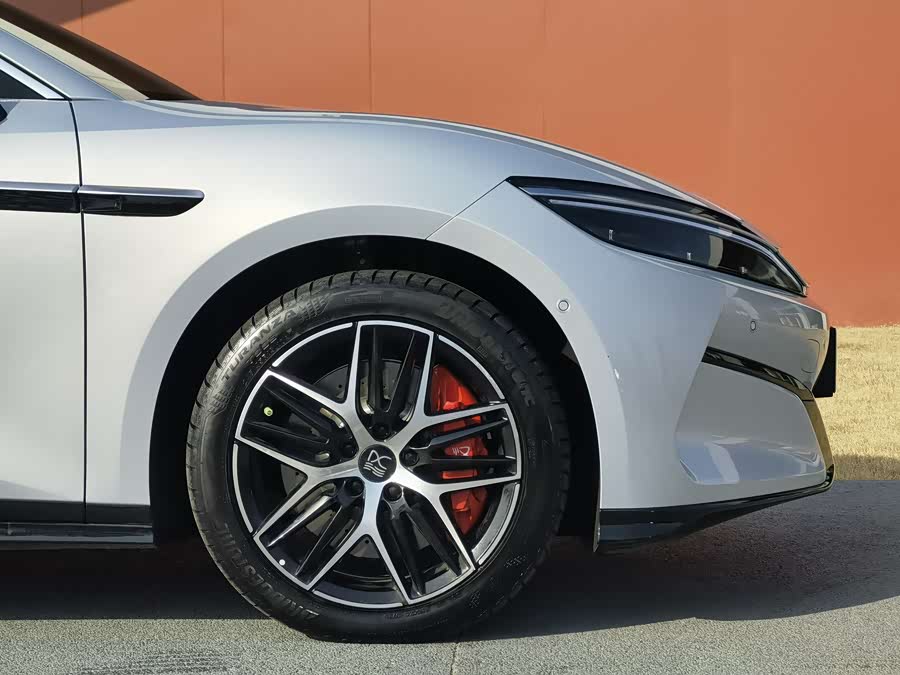 BYD HanL 2025 #11 BYD HanL 2025 car image #11