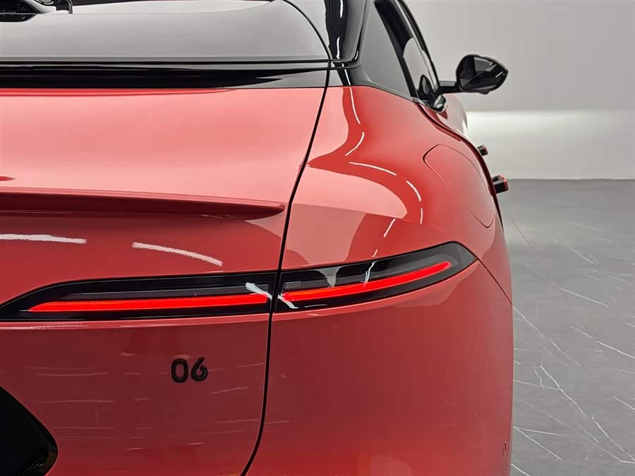 Avatr 06 2025 car image #11