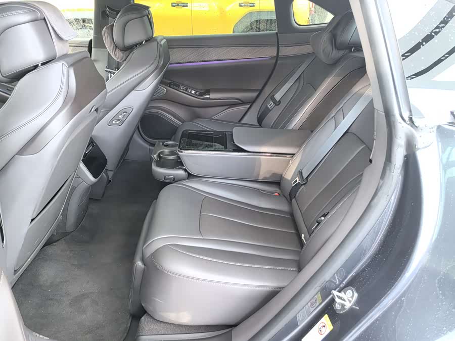 Denza Z9 2024 immagine di auto #11