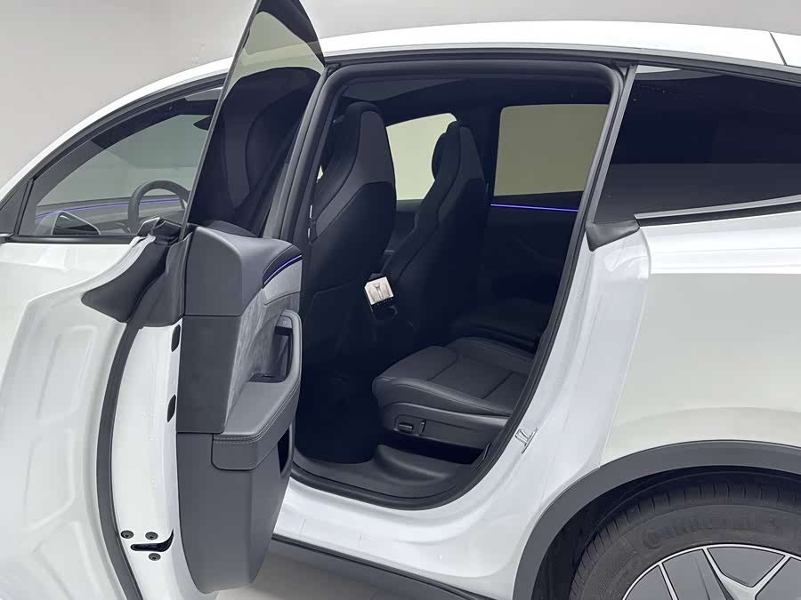 特斯拉 Model Y L 2025 汽车图片 #11