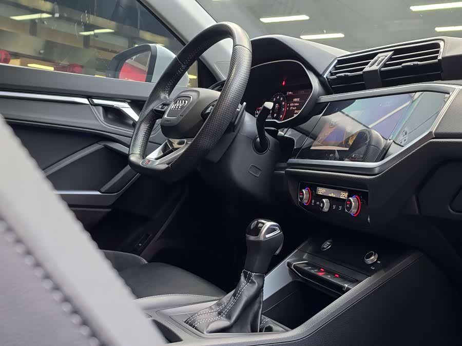 Audi Q3 Sportback 2020 изображение автомобиля #11