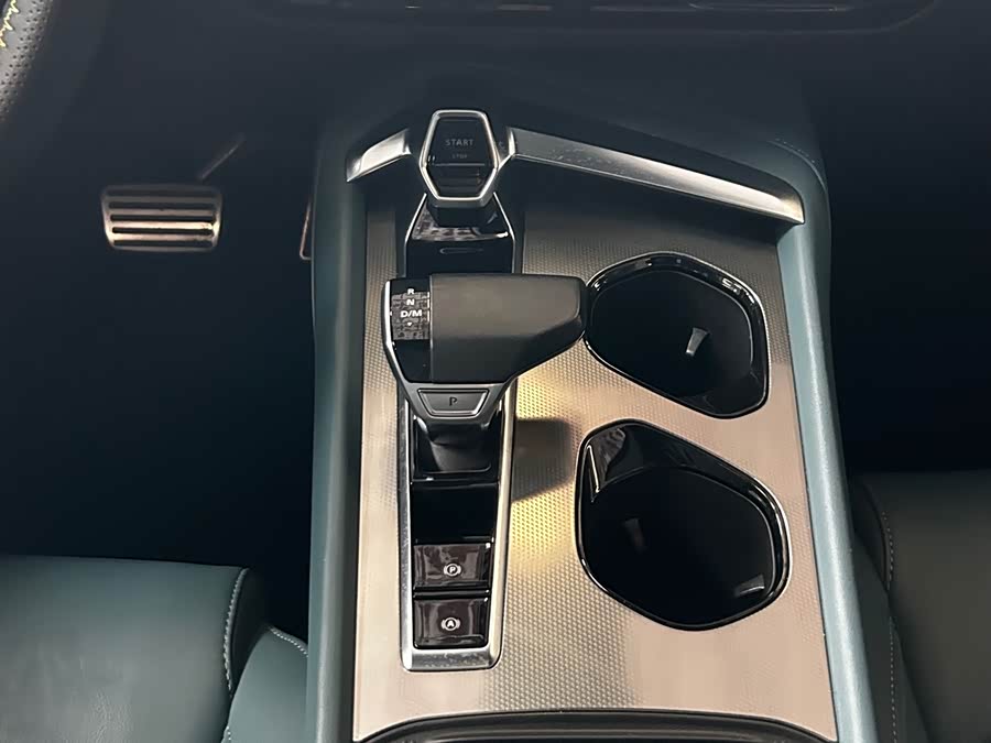 MG 7 2023 car image #11