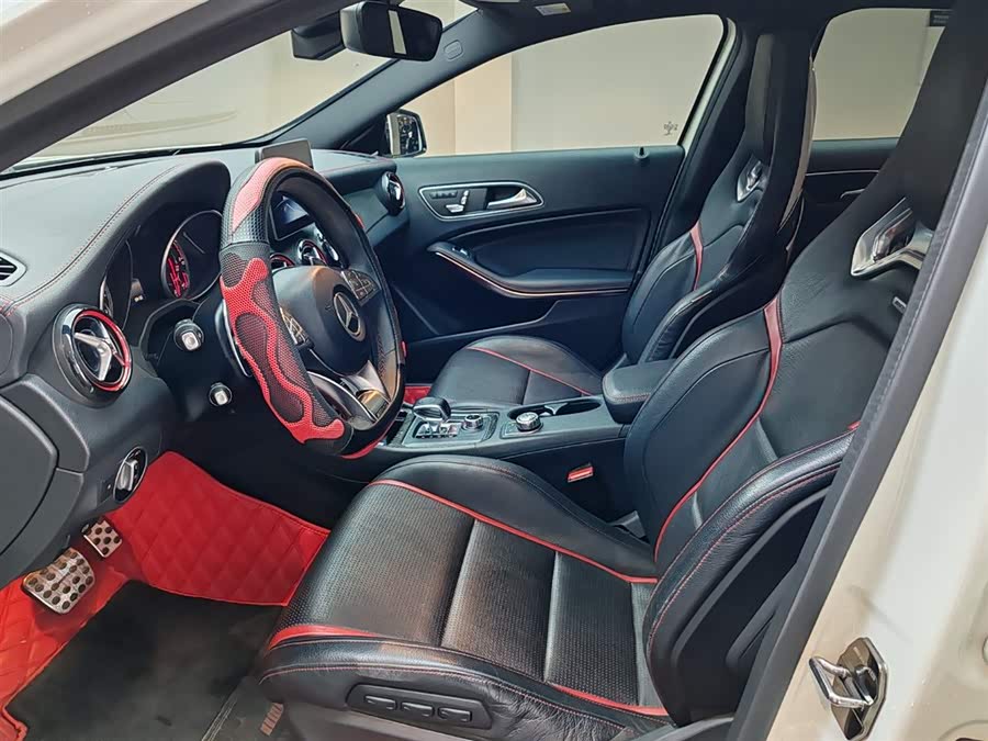 Mercedes-Benz GLA AMG 2018 car image #11