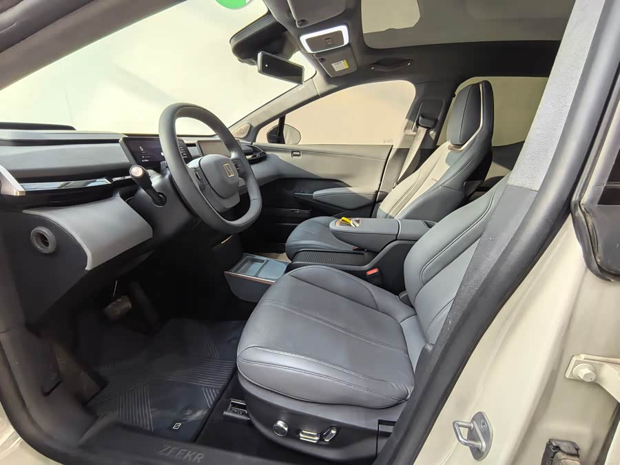 Zeekr X 2023 car image #11