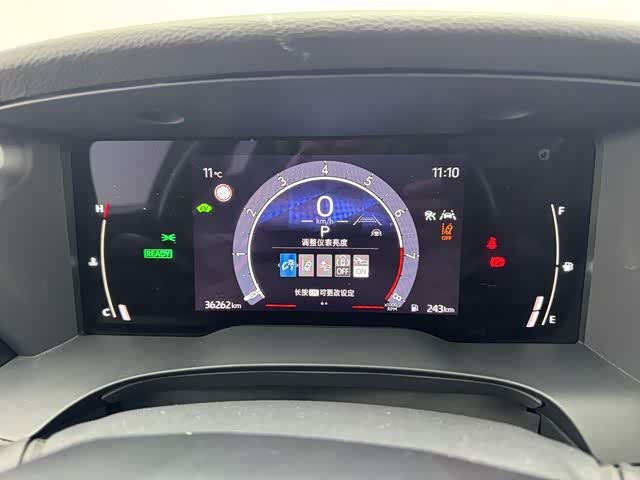 Toyota Camry 2024 immagine di auto #11