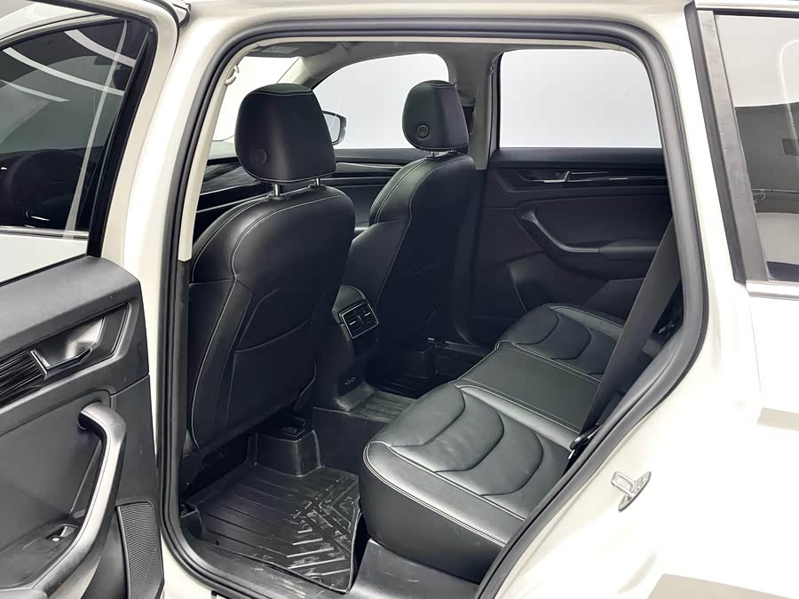 Skoda Kodiaq 2021 immagine di auto #11