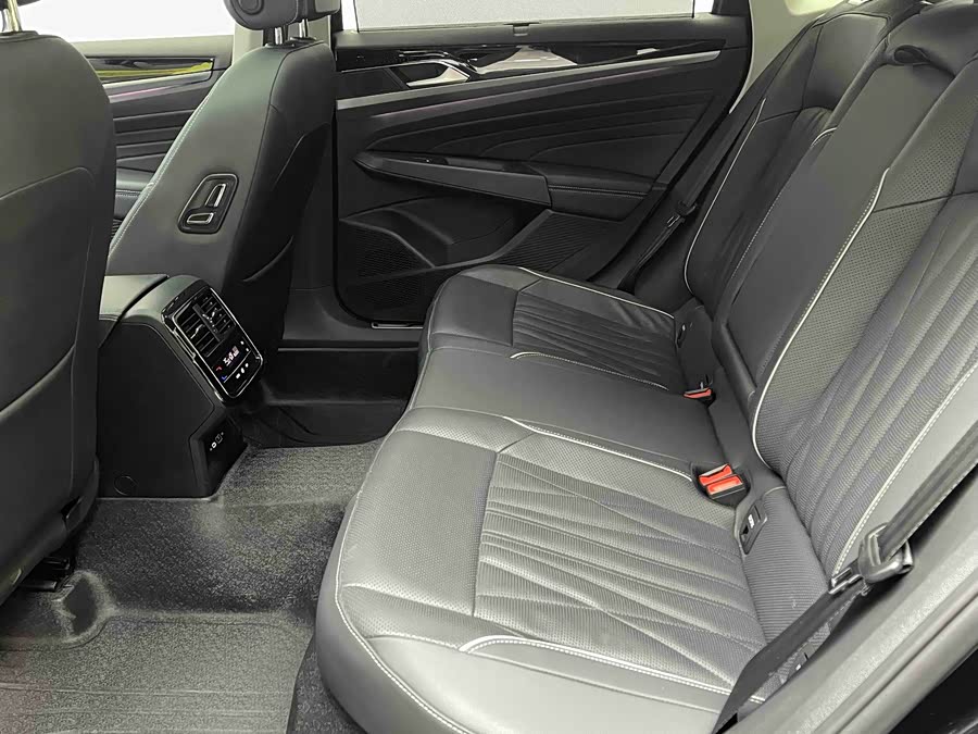 Volkswagen Passat 2023 #11 Volkswagen Passat 2023 car image #11