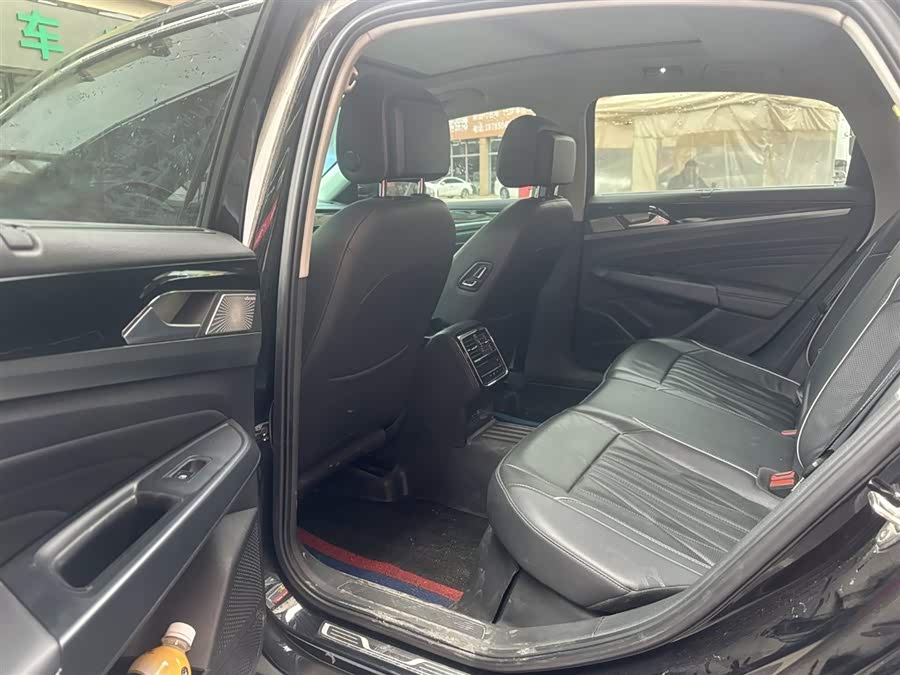 Volkswagen Passat 2022 immagine di auto #11