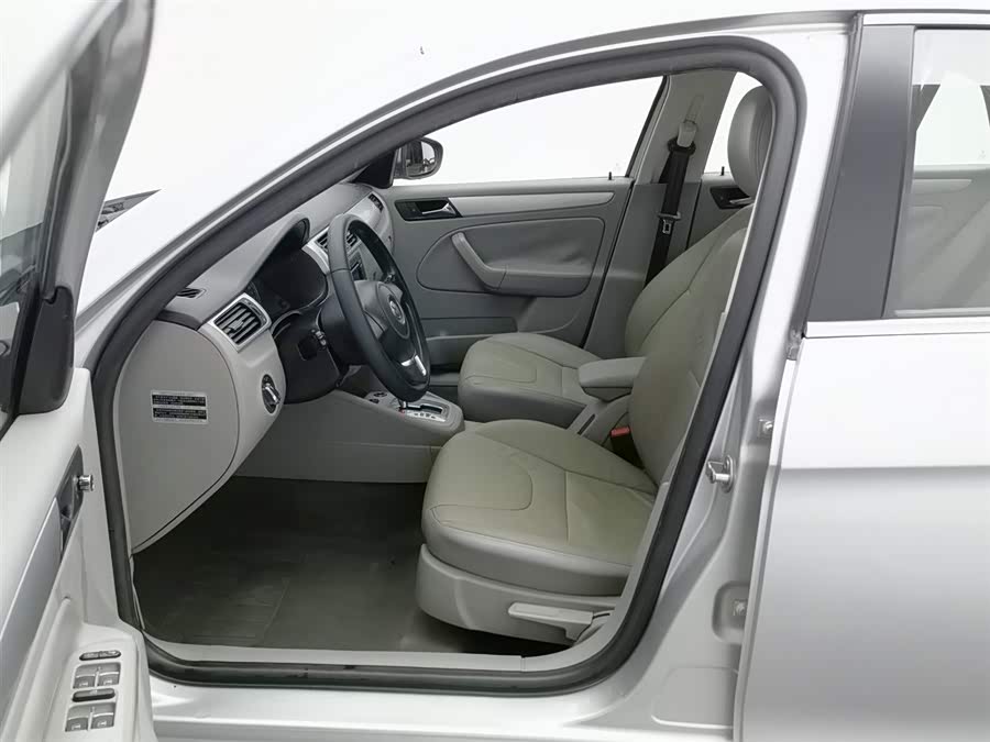 Volkswagen Bora 2011 immagine di auto #11