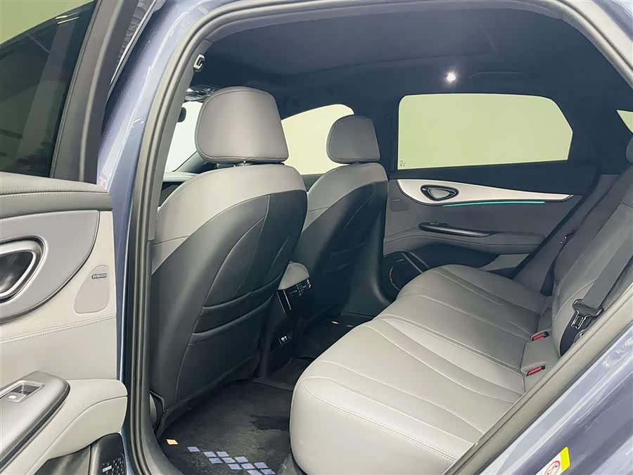 BYD Seal 07 DM-i 2025 car image #11