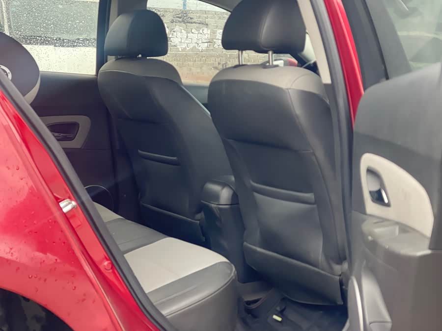 Chevrolet Cruze 2011 car image #11