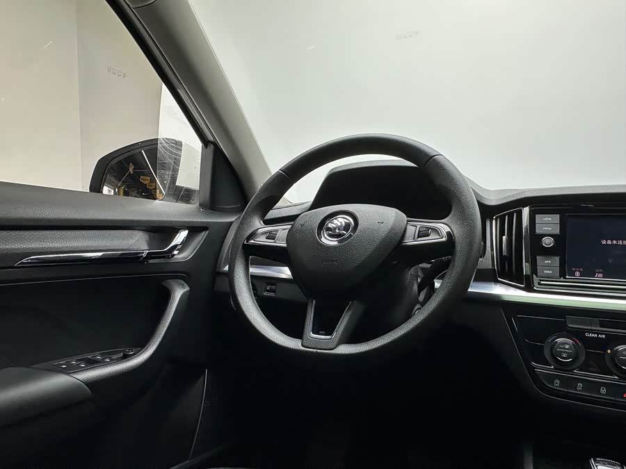 Skoda Kamiq 2018 #11 Skoda Kamiq 2018 car image #11