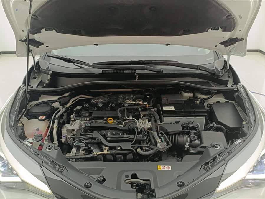 Toyota C-HR 2022 car image #11