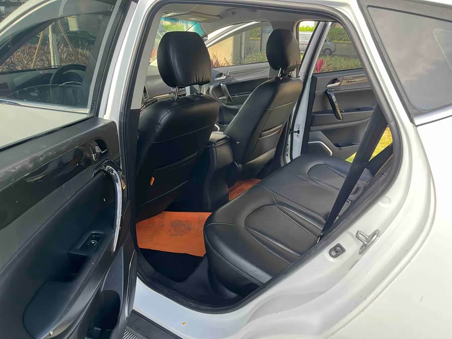 JAC 2017 #11 JAC 2017 car image #11