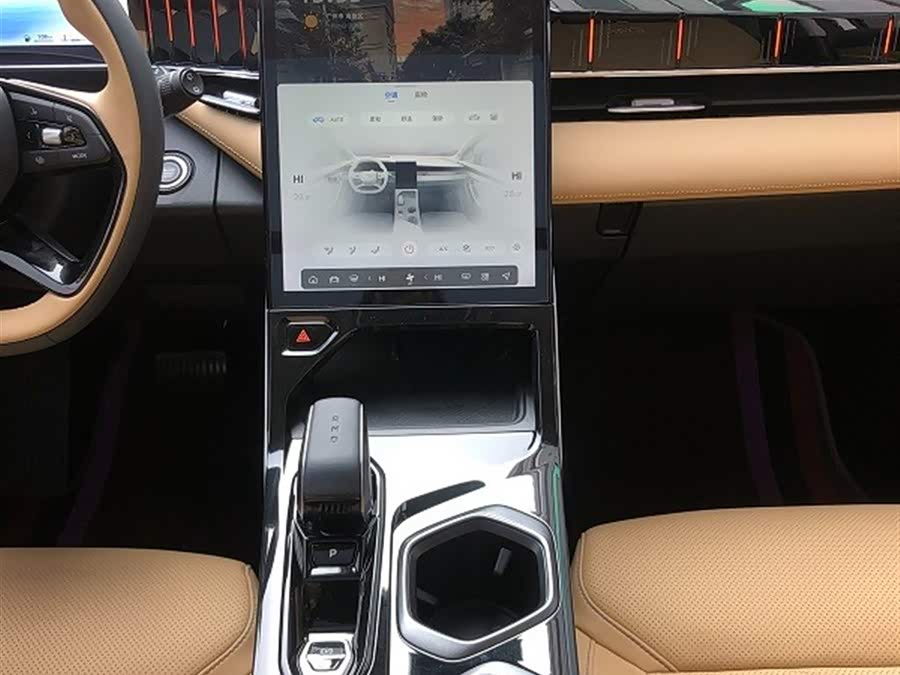 GEELY Boyue L 2024 car image #11