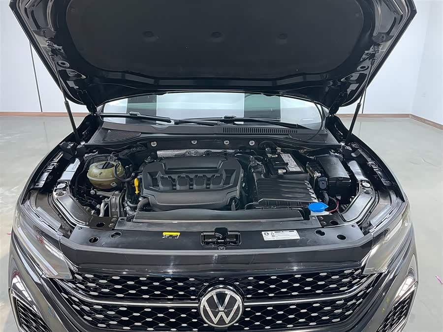 Volkswagen Passat 2023 car image #11