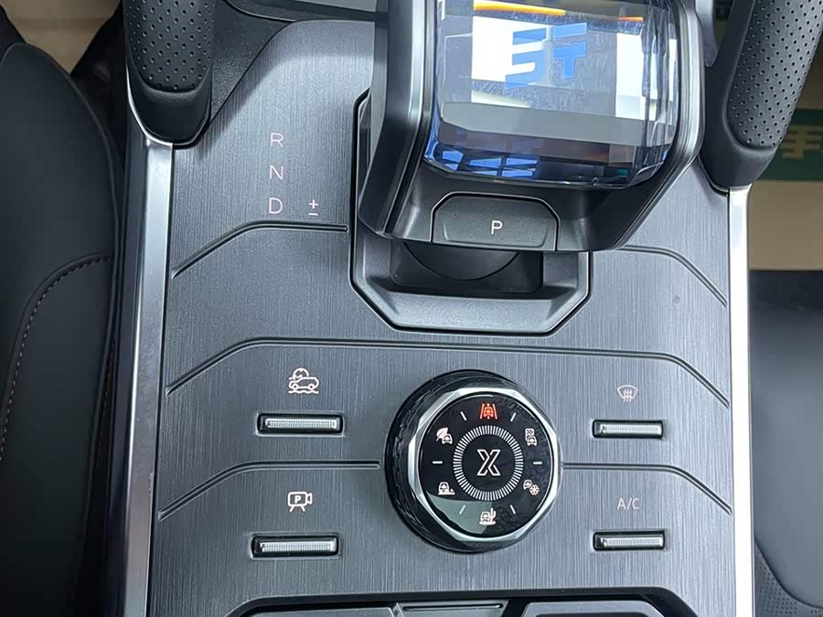 Jetour Traveller 2023 car image #11