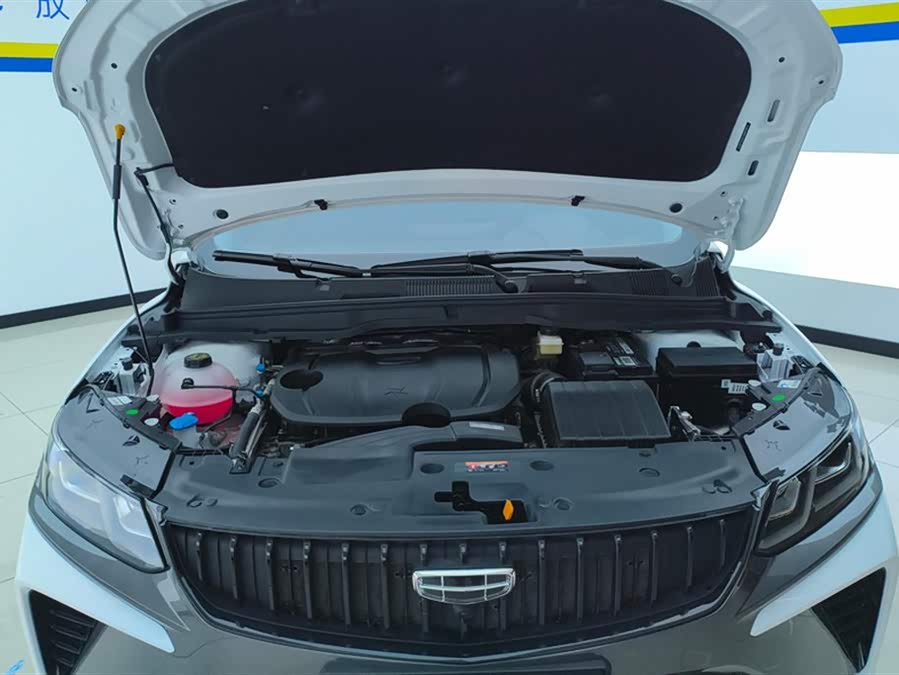 GEELY Coolray 2025 car image #11