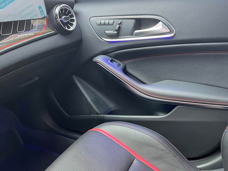 Mercedes-Benz GLA AMG 2016 صورة سيارة #11