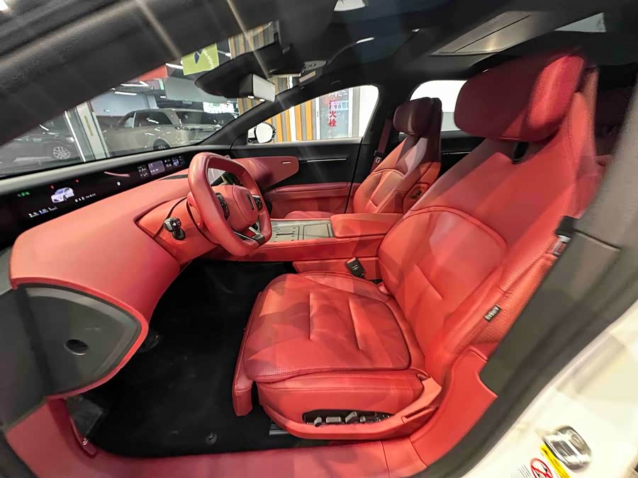 Avatr 12 2025 car image #11