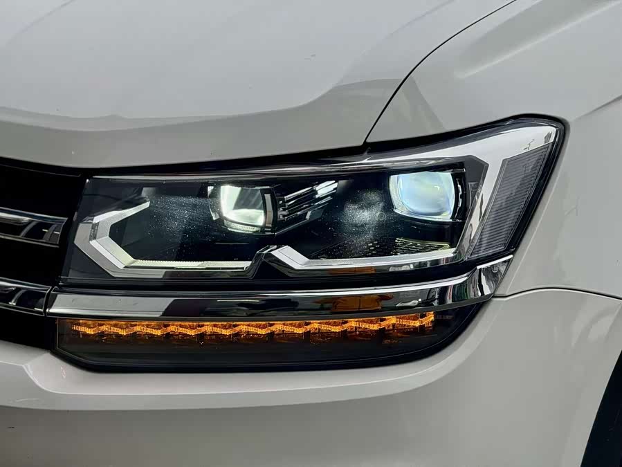 Volkswagen Tharu 2019 car image #11