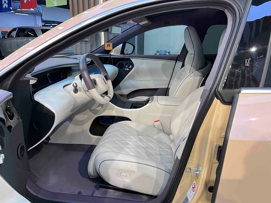 Avatr 11 2024 #11 Avatr 11 2024 car image #11