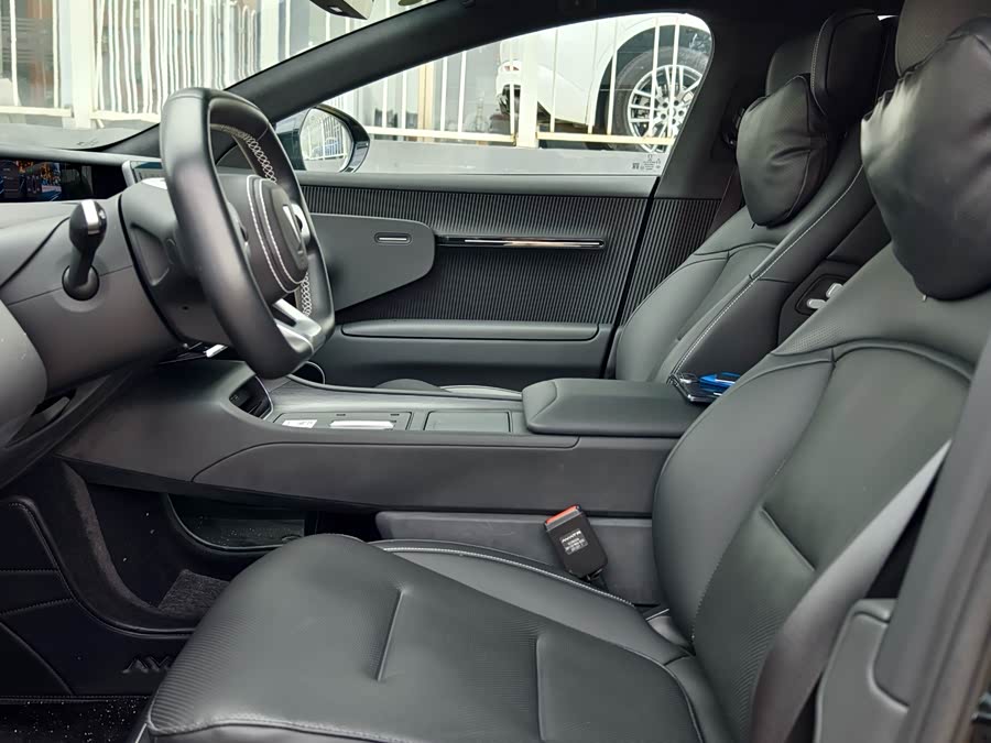 Avatr 12 2024 car image #11