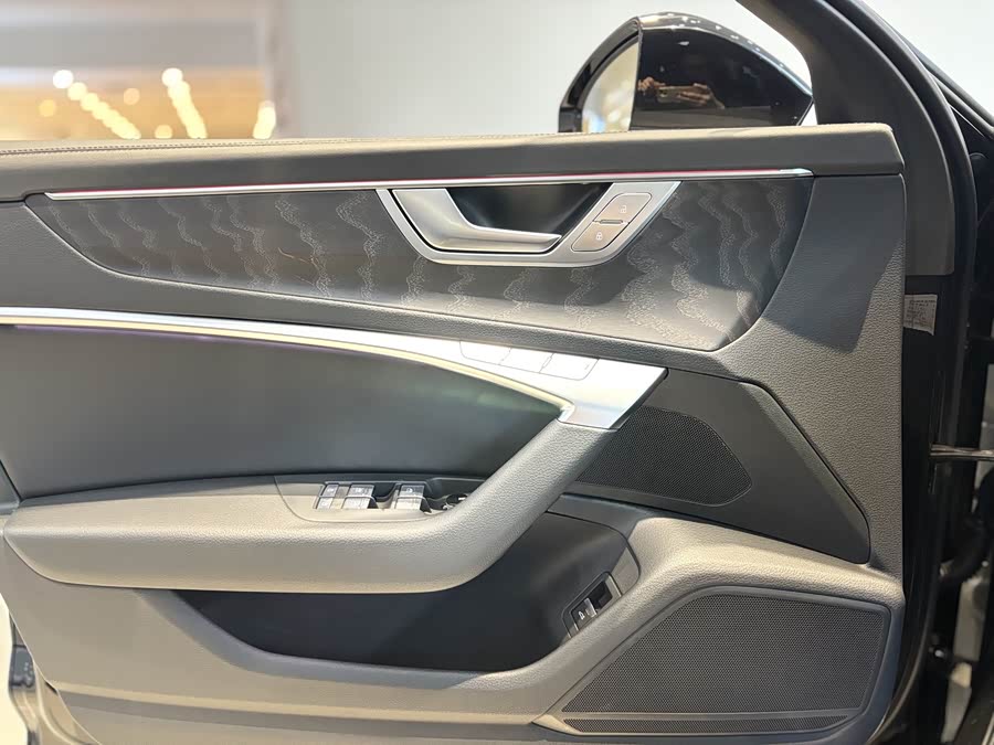 Audi A6L 2025 car image #11