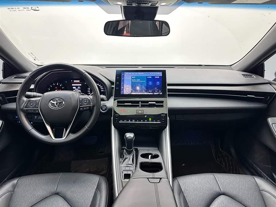 Toyota Avalon 2023 car image #11
