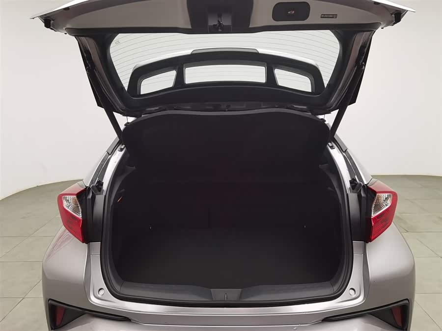 Toyota Izoa 2022 car image #11