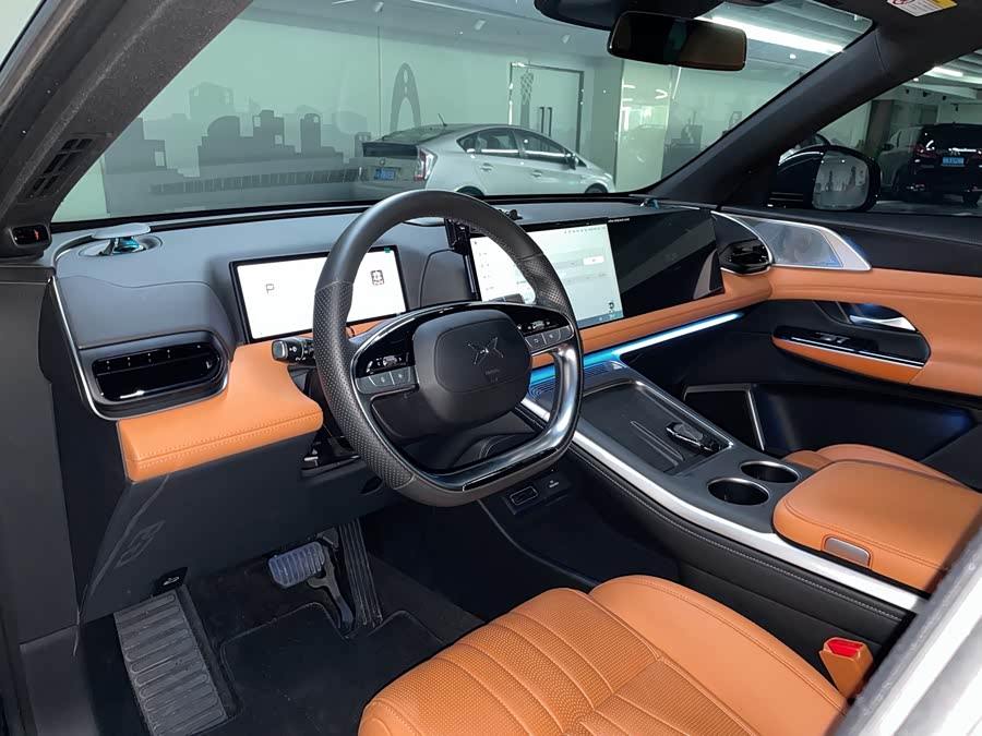Xpeng G9 2024 car image #11
