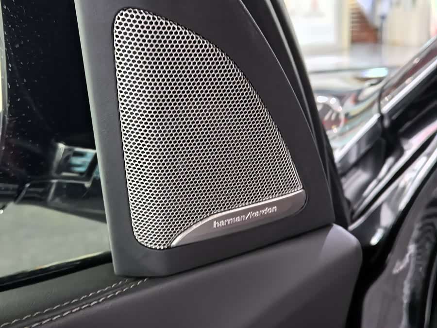 BMW X5 2024 image de voiture #11