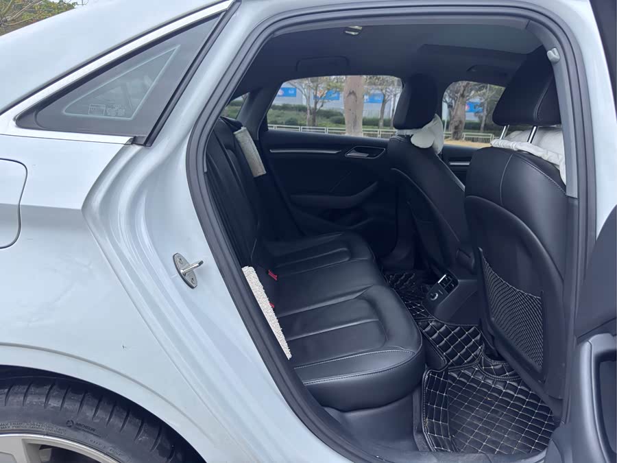 Audi A3 2019 car image #11