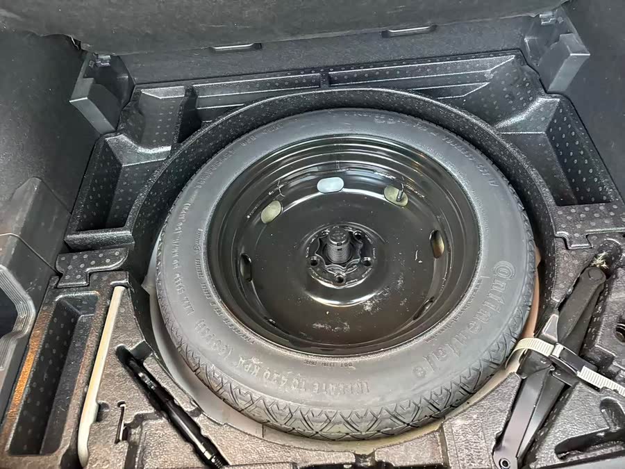 Volkswagen Tiguan L 2018 car image #11